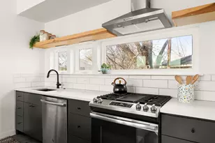 902 Garden Villa Ct, Austin, TX 78704 - Photo 17