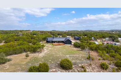 107 W Lakeshore Drive, Dripping Springs, TX 78620 - Photo 29