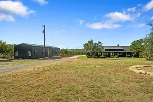 107 W Lakeshore Dr, Dripping Springs, TX 78620 - Photo 35