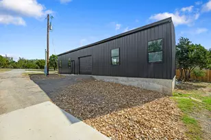 107 W Lakeshore Dr, Dripping Springs, TX 78620 - Photo 29