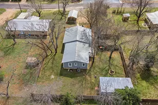 503 E Bluebonnet Ln, Johnson City, TX 78636 - Photo 25