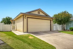 865 Heritage Springs Trail, Round Rock, TX 78664 - Photo 3