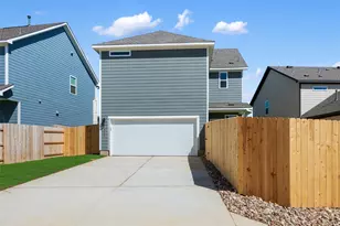 437 Carr Dr, Liberty Hill, TX 78642 - Photo 33