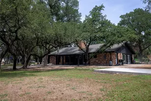 205 Bello Cir, Georgetown, TX 78628 - Photo 35
