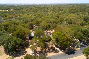 205 Bello Cir, Georgetown, TX 78628 - Photo 37