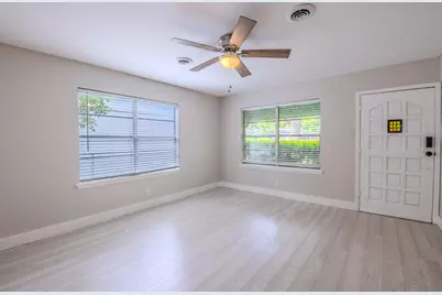 3206 Goodwin Avenue, Austin, TX 78702 - Photo 3