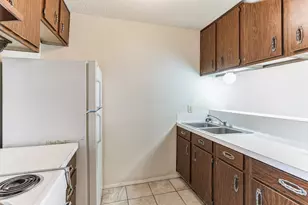 630 Maiden Ln, Austin, TX 78705 - Photo 3