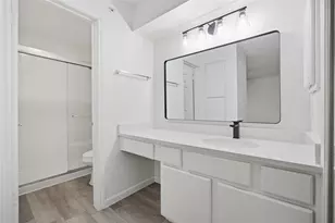 501 W 26th St, Austin, TX 78705 - Photo 7