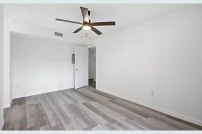 501 W 26th Street #108, Austin, TX 78705 - Photo 27