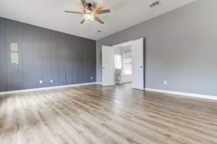4525 Dennis Ln, Pflugerville, TX 78660 - Photo 13