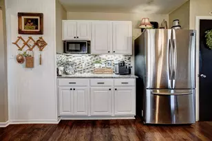 104 Trapper Trail, Bastrop, TX 78602 - Photo 13