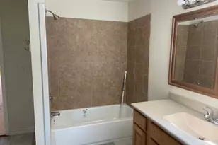 823 Monterrey St, Lockhart, TX 78644 - Photo 9