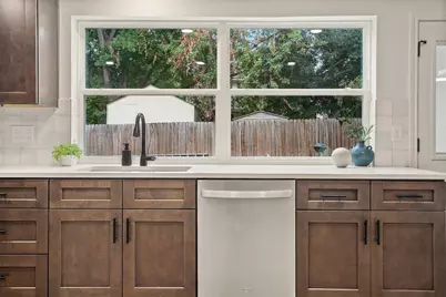 4700 Castleman Drive, Austin, TX 78725 - Photo 7