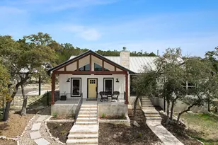 631 Lakeside Dr, Wimberley, TX 78676 - Photo 1