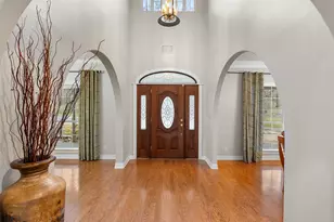 601 Country Club Ct, La Grange, TX 78945 - Photo 3