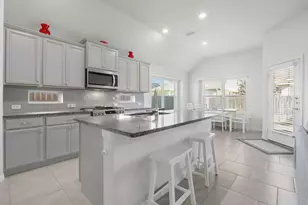 606 Linares Ln, Austin, TX 78748 - Photo 5