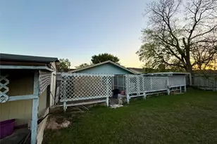 100 Skyloop Dr, Austin, TX 78745 - Photo 19