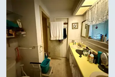 100 Skyloop Drive, Austin, TX 78745 - Photo 9