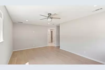 6404 Shoal Creek Boulevard, Austin, TX 78757 - Photo 19