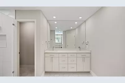 6404 Shoal Creek Boulevard, Austin, TX 78757 - Photo 23