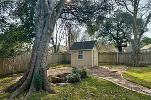 104 Benchmark St, Georgetown, TX 78626 - Photo 35