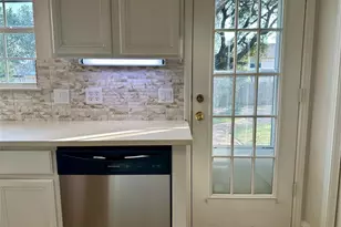 104 Benchmark St, Georgetown, TX 78626 - Photo 11