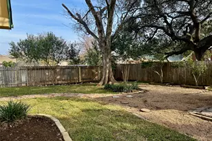 104 Benchmark St, Georgetown, TX 78626 - Photo 37