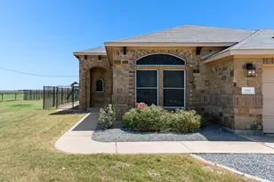 200 County Road 453 Rd, Taylor, TX 76574 - Photo 1