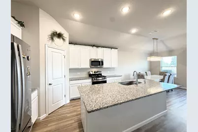 142 Periwinkle Lane, Bastrop, TX 78602 - Photo 5