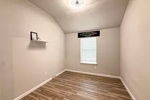 142 Periwinkle Ln, Bastrop, TX 78602 - Photo 17