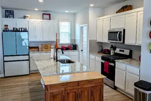 122 Checkers Cv, Elgin, TX 78621 - Photo 7