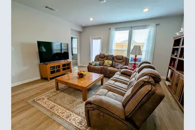 122 Checkers Cove, Elgin, TX 78621 - Photo 9