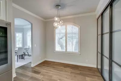 18 Glenway Drive, The Hills, TX 78738 - Photo 5