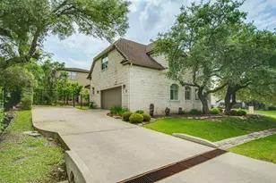 18 Glenway Dr, The Hills, TX 78738 - Photo 3