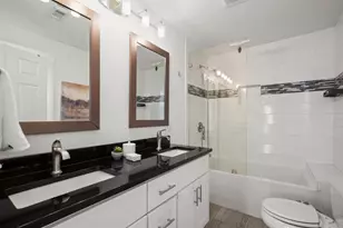 1184 Navasota St, Austin, TX 78702 - Photo 19
