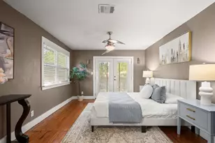 1184 Navasota St, Austin, TX 78702 - Photo 15