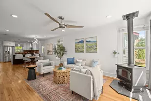 1184 Navasota St, Austin, TX 78702 - Photo 3