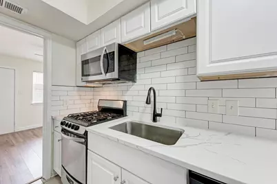 1010 W 23rd Street #5, Austin, TX 78705 - Photo 9