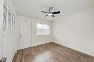 1010 W 23rd St, Austin, TX 78705 - Photo 11