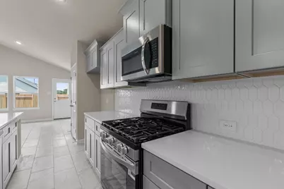 229 Ironshoe Trail, Liberty Hill, TX 78642 - Photo 7