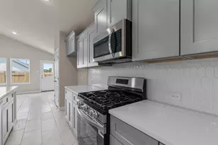 229 Ironshoe Trl, Liberty Hill, TX 78642 - Photo 7