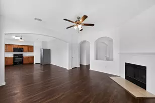 256 Poplarwood Dr, Kyle, TX 78640 - Photo 5