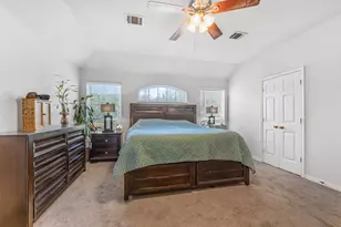 2114 Hidden Meadow St, New Braunfels, TX 78130 - Photo 9