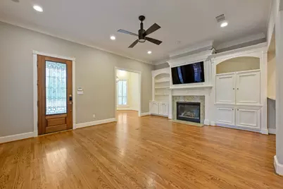 2390 W 8th Street, Austin, TX 78703 - Photo 5