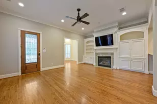 2390 W 8th St, Austin, TX 78703 - Photo 5