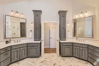 2390 W 8th Street, Austin, TX 78703 - Photo 25