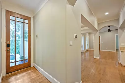 2390 W 8th Street, Austin, TX 78703 - Photo 9
