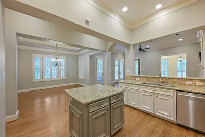 2390 W 8th Street, Austin, TX 78703 - Photo 13