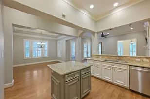 2390 W 8th St, Austin, TX 78703 - Photo 13
