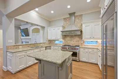 2390 W 8th Street, Austin, TX 78703 - Photo 11